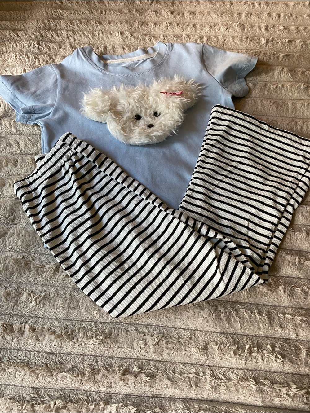 NWOT, Toddler’s Matching Outfit Light Blue Puppy Face Top and Black White Pants